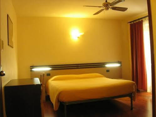 Duomo Apartments נאפולי מראה חיצוני תמונה